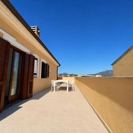 Apartment L'attico Di Loredo Olbia